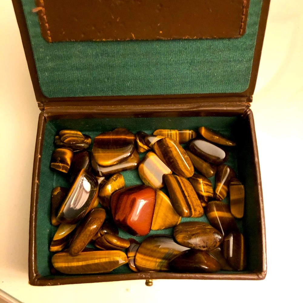 Lot of loose Tiger Eye stones.